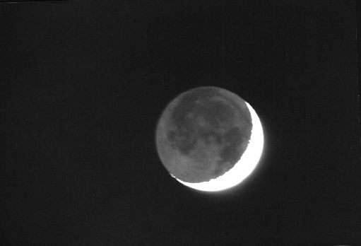 luna in luce cinerea , , con MTO ritutore di focale  a 0,63,su HEQ5, camera PENTAX-P50 pellicola
